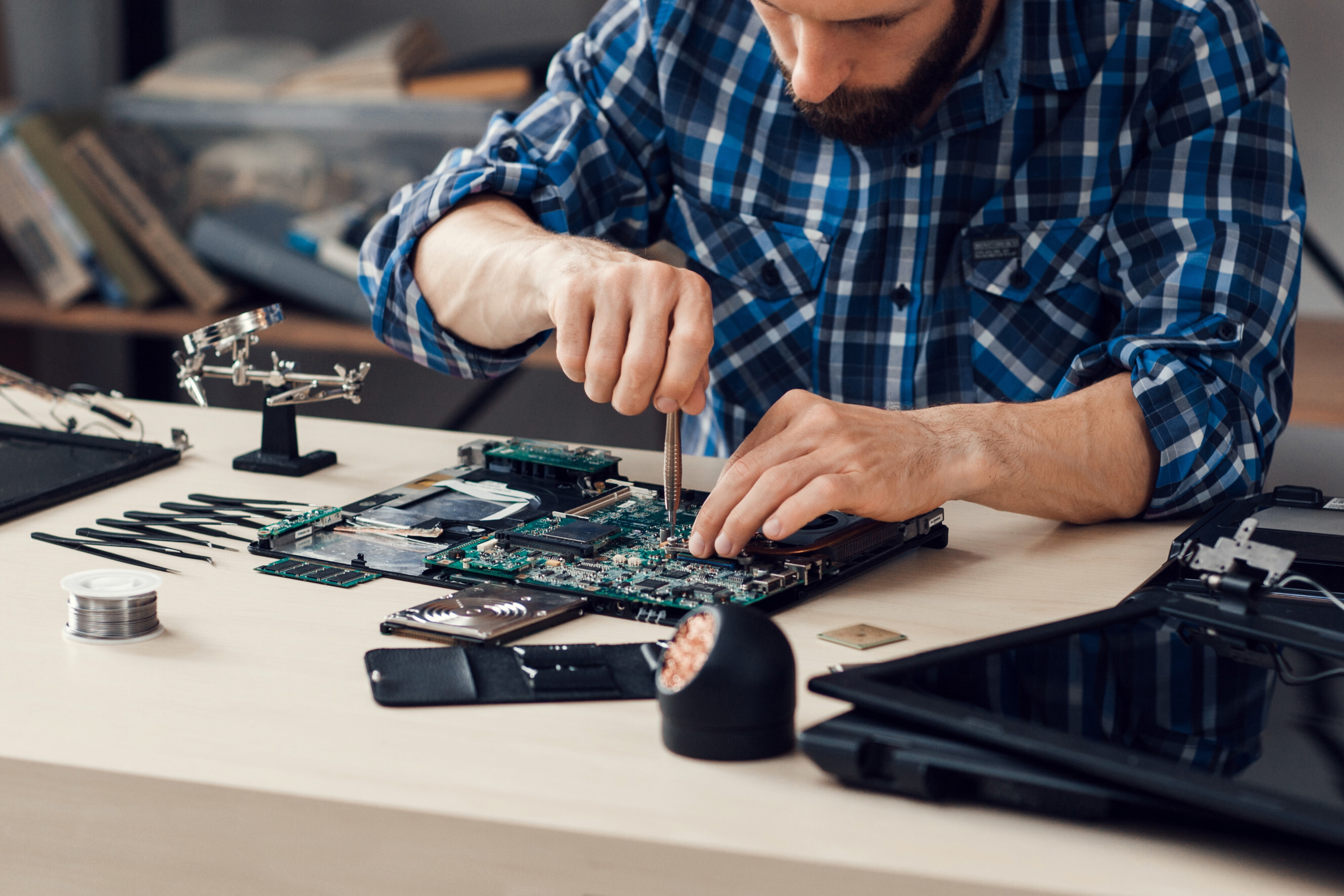 Tasker performing a Electronic Repair job.